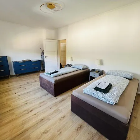 4 Appartments L 24 Beds L 11 Bedrooms L Fast Wifi Apartment
