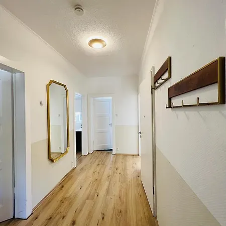 4 Appartments L 24 Beds L 11 Bedrooms L Fast Wifi