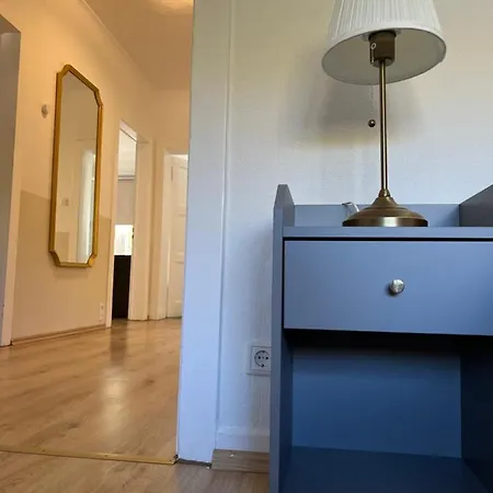 4 Appartments L 24 Beds L 11 Bedrooms L Fast Wifi * Bochum