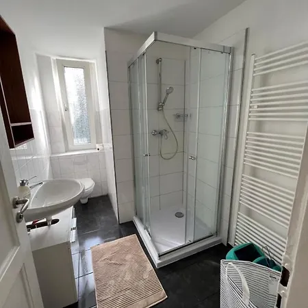 4 Appartments L 24 Beds L 11 Bedrooms L Fast Wifi