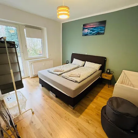 4 Appartments L 24 Beds L 11 Bedrooms L Fast Wifi Apartment