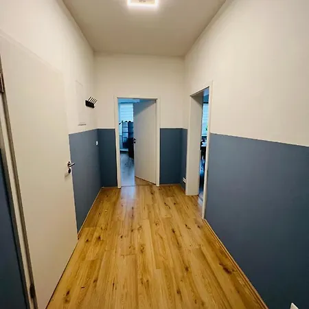 4 Appartments L 24 Beds L 11 Bedrooms L Fast Wifi Apartment *