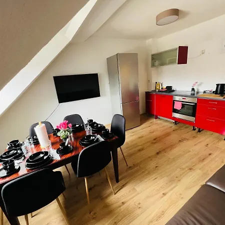 4 Appartments L 24 Beds L 11 Bedrooms L Fast Wifi Bochum