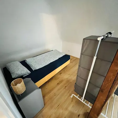 4 Appartments L 24 Beds L 11 Bedrooms L Fast Wifi Apartment