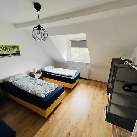 4 Appartments L 24 Beds L 11 Bedrooms L Fast Wifi Apartment *