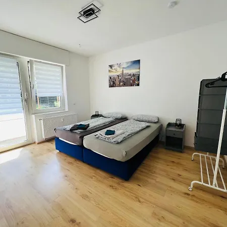 4 Appartments L 24 Beds L 11 Bedrooms L Fast Wifi Bochum
