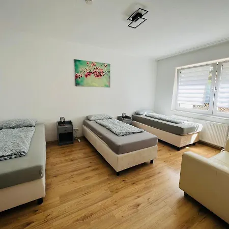 4 Appartments L 24 Beds L 11 Bedrooms L Fast Wifi
